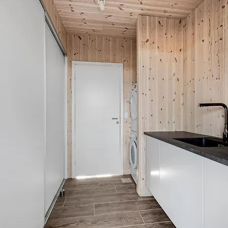 3 Bedroom Stunning In *