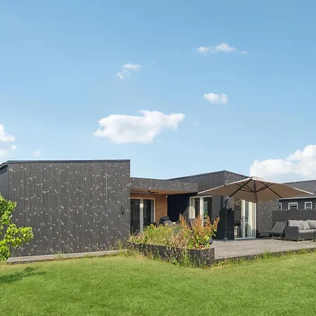 펜션 3 Bedroom Stunning In 오더
