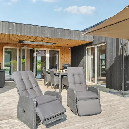 3 Bedroom Stunning In *