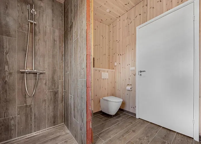3 Bedroom Stunning In * 오더