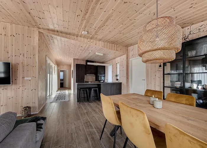 펜션 3 Bedroom Stunning In 오더